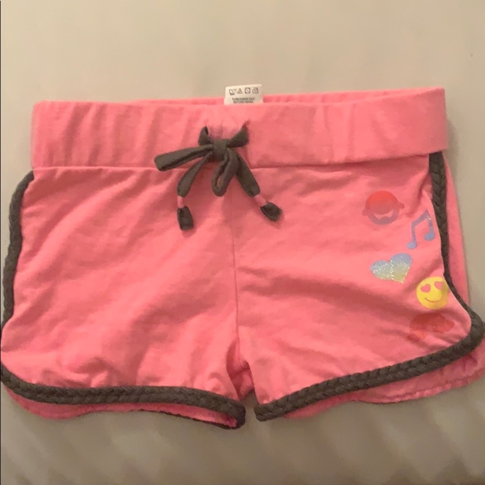 3T pink shorts